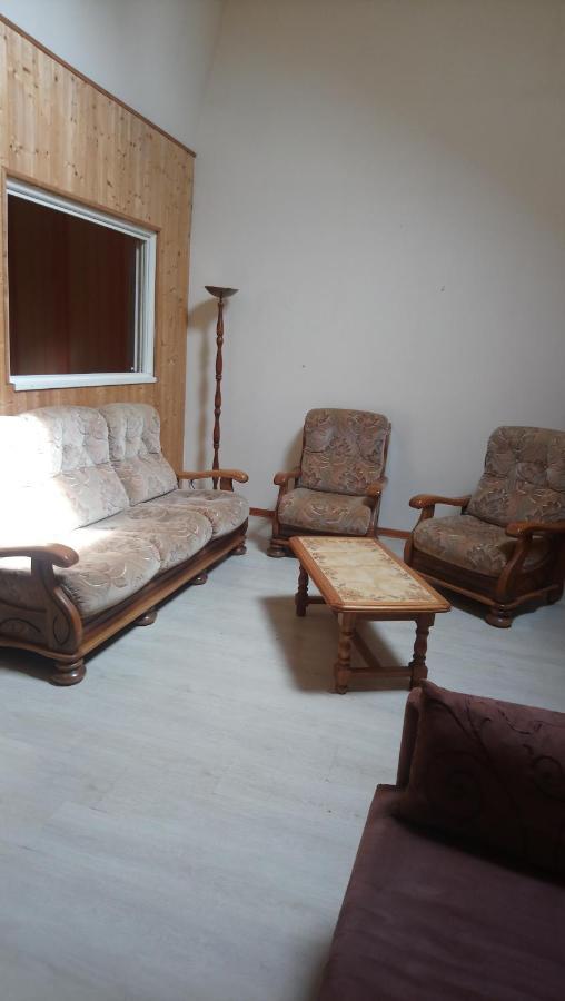 Hebergement Pour 2 Personnes,1 Chambres, Salon, Salle A Manger, Grand Garage Possibilite D'Un Lit 1 Personne Supplementaire Pour 15 Euros Sancoins Екстер'єр фото