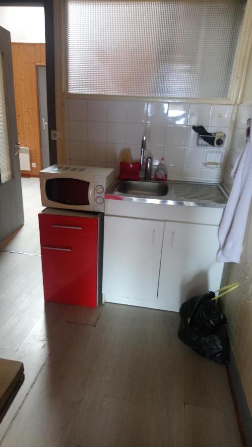 Hebergement Pour 2 Personnes,1 Chambres, Salon, Salle A Manger, Grand Garage Possibilite D'Un Lit 1 Personne Supplementaire Pour 15 Euros Sancoins Екстер'єр фото